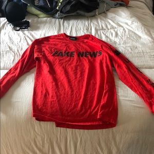 Untitled & Co red fake news t shirt